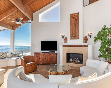 24408 Malibu Road - Photo Thumbnail 8