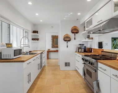 10123 Angelo View Drive - Photo Thumbnail 8