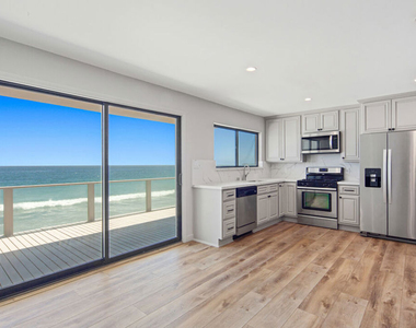 25218 Malibu Road - Photo Thumbnail 2