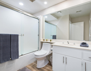 139 Villa Court - Photo Thumbnail 36
