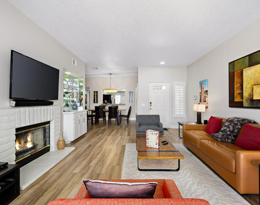 139 Villa Court - Photo Thumbnail 15