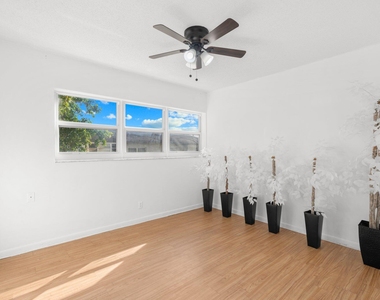 1101 Crystal Lake Drive - Photo Thumbnail 2