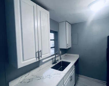 938 Sarazen Drive - Photo Thumbnail 4