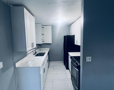 938 Sarazen Drive - Photo Thumbnail 2