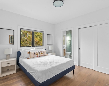 31 Atlantic Avenue - Photo Thumbnail 6