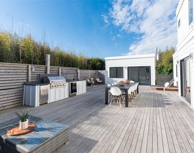 31 Atlantic Avenue - Photo Thumbnail 22
