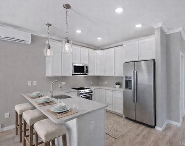 119 Whittier Drive - Photo Thumbnail 7