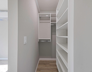 119 Whittier Drive - Photo Thumbnail 17
