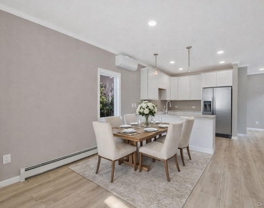 119 Whittier Drive - Photo Thumbnail 5