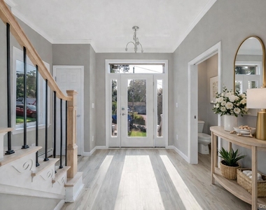 119 Whittier Drive - Photo Thumbnail 3