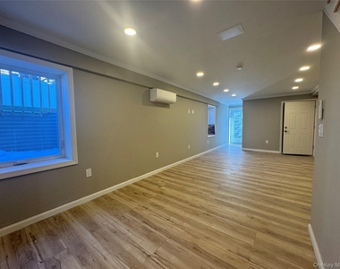 119 Whittier Drive - Photo Thumbnail 1