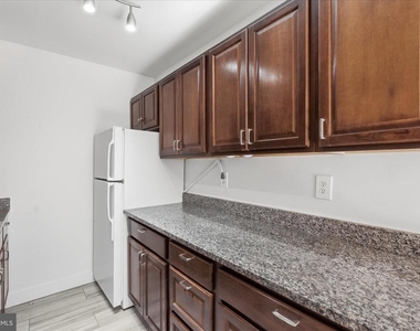 1200 S Arlington Ridge Road - Photo Thumbnail 13