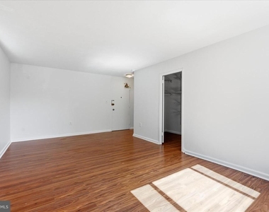 1200 S Arlington Ridge Road - Photo Thumbnail 9