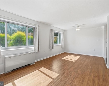 1200 S Arlington Ridge Road - Photo Thumbnail 7