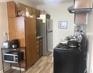 1200 S Arlington Ridge Road - Photo Thumbnail 6