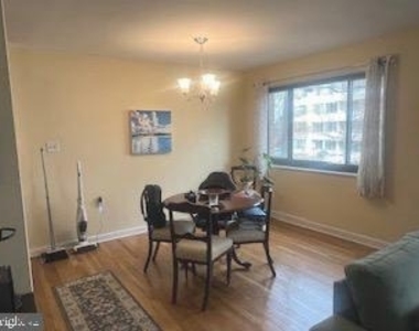 1200 S Arlington Ridge Road - Photo Thumbnail 9