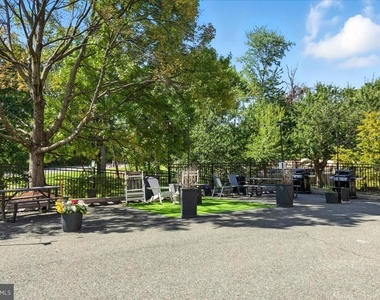 1200 S Arlington Ridge Road - Photo Thumbnail 12