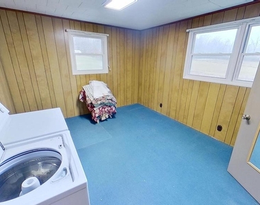 6250 Sterner Drive - Photo Thumbnail 4