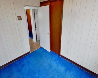 6250 Sterner Drive - Photo Thumbnail 8