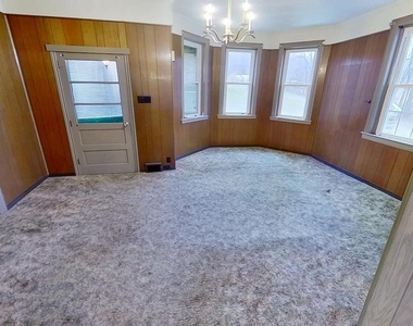 6250 Sterner Drive - Photo Thumbnail 3