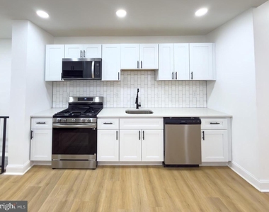 5237 Greenway Avenue - Photo Thumbnail 7