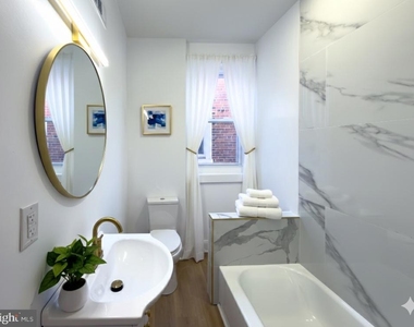 5237 Greenway Avenue - Photo Thumbnail 17