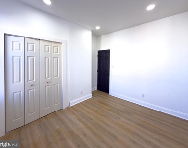 5237 Greenway Avenue - Photo Thumbnail 24