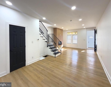 5237 Greenway Avenue - Photo Thumbnail 5