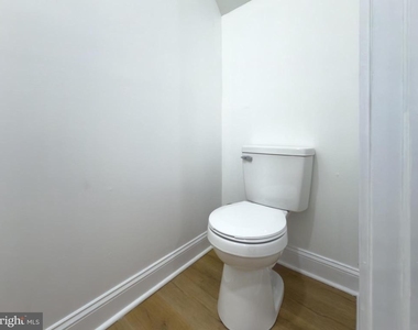 5237 Greenway Avenue - Photo Thumbnail 10