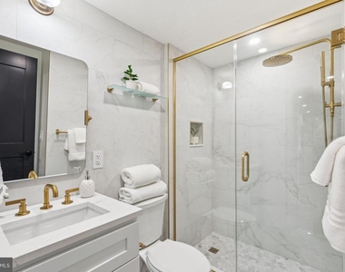135 S 19th Street - Photo Thumbnail 15
