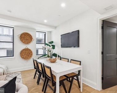 135 S 19th Street - Photo Thumbnail 3