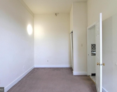 100 E Price Street - Photo Thumbnail 12