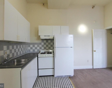 100 E Price Street - Photo Thumbnail 7