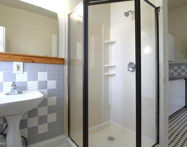 100 E Price Street - Photo Thumbnail 6