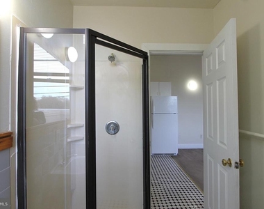 100 E Price Street - Photo Thumbnail 5