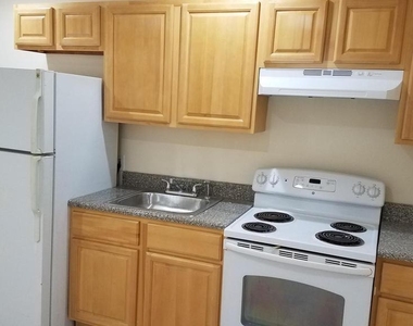 3046 Clifford Street - Photo Thumbnail 16
