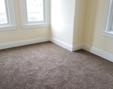 3046 Clifford Street - Photo Thumbnail 4