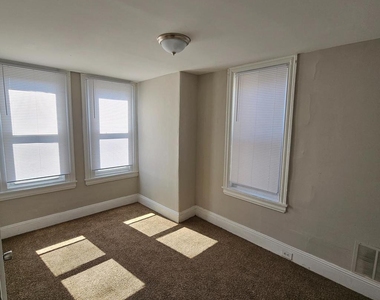 3046 Clifford Street - Photo Thumbnail 36