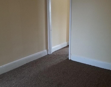 3046 Clifford Street - Photo Thumbnail 6