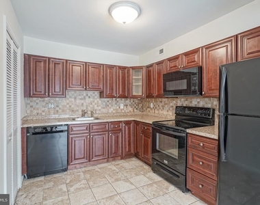 117 Chaucer Road - Photo Thumbnail 8