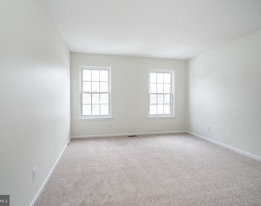 117 Chaucer Road - Photo Thumbnail 18