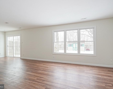 117 Chaucer Road - Photo Thumbnail 3
