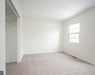 117 Chaucer Road - Photo Thumbnail 16