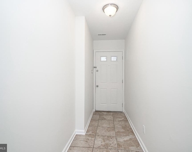 117 Chaucer Road - Photo Thumbnail 1