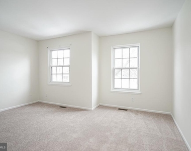 117 Chaucer Road - Photo Thumbnail 14