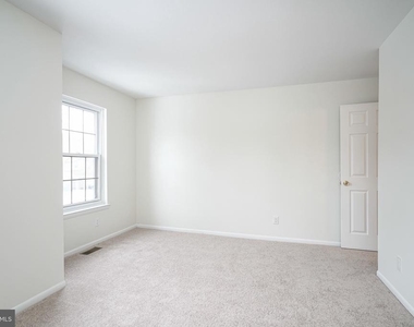 117 Chaucer Road - Photo Thumbnail 13