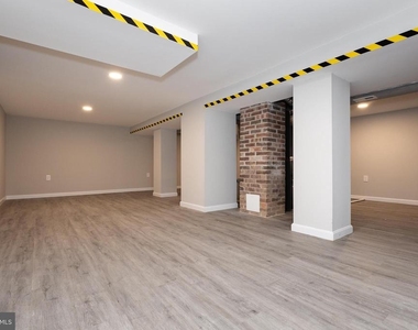 9520 48th Avenue - Photo Thumbnail 40