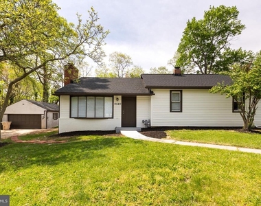 9520 48th Avenue - Photo Thumbnail 1
