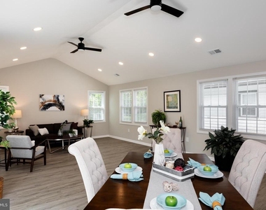 9520 48th Avenue - Photo Thumbnail 24