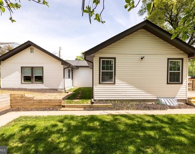 9520 48th Avenue - Photo Thumbnail 43